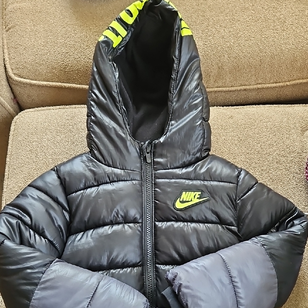 Nike Kids Black and Neon Green Puffer Jacket